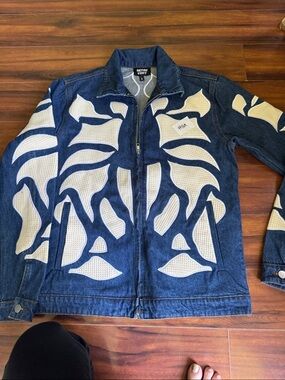 Retro Vert Men's/womens  Blue Denim Jacket with Cream Appliqué